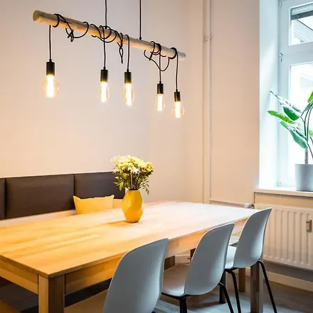 Apartment Spacious 3br Ac Self Check-in Street Parking *