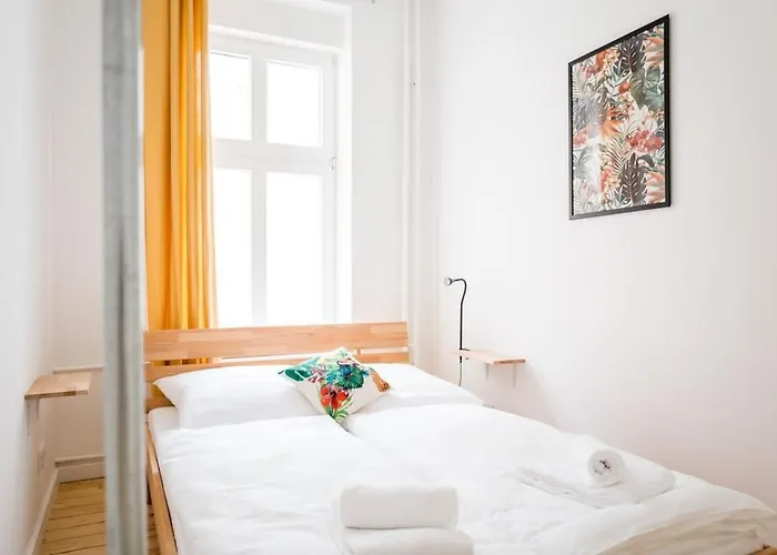 Spacious 3br Ac Self Check-in Street Parking