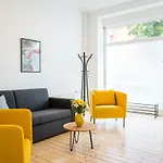 Spacious 3br Ac Self Check-in Street Parking Apartment